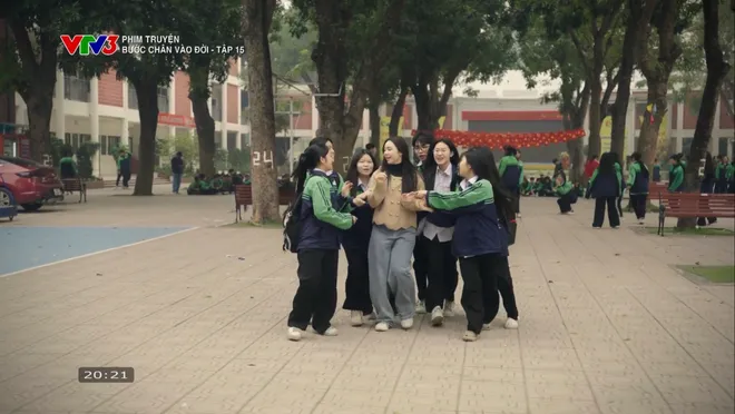 Bước ch&acirc;n v&agrave;o đời - Tập 15: Qu&acirc;n cố gắng h&ograve;a nhập với gia đ&igrave;nh Thương - Ảnh 4.