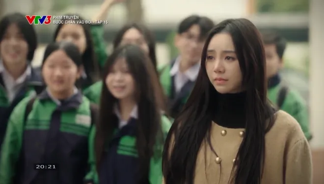 Bước ch&acirc;n v&agrave;o đời - Tập 15: Qu&acirc;n cố gắng h&ograve;a nhập với gia đ&igrave;nh Thương - Ảnh 6.