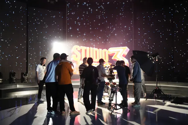 Nh&agrave; b&aacute;o Lại Văn S&acirc;m: "May qu&aacute; t&ocirc;i đ&atilde; về hưu! Xem VTV3 b&acirc;y giờ t&ocirc;i cảm thấy ch&oacute;ng mặt" - Ảnh 6.