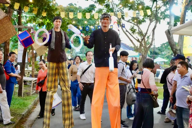 Người d&acirc;n TP Hồ Ch&iacute; minh h&agrave;o hứng trải nghiệm lễ hội ẩm thực h&agrave;ng đầu thế giới- Ảnh 7.