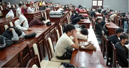 Đồng Nai khởi tố, bắt tạm giam 343 đối tượng trong đường d&acirc;y lừa đảo xuy&ecirc;n quốc gia - Ảnh 1.