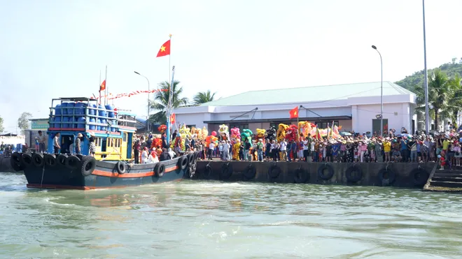 Lễ hội Cầu Ngư miền Trung: Mạch nguồn văn h&oacute;a v&agrave; kh&aacute;t vọng vươn khơi- Ảnh 10.