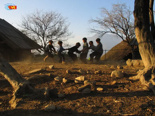 Chiếu 17 tác phẩm kinh điển nhìn lại “Diện mạo điện ảnh Việt Nam 40 năm Đổi mới” tại DANAFF IV- Ảnh 6. Chiếu 17 tác phẩm kinh điển nhìn lại “Diện mạo điện ảnh Việt Nam 40 năm Đổi mới” tại DANAFF IV- Ảnh 6.