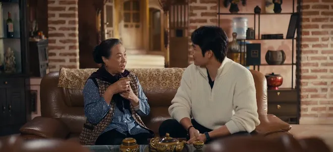 Ngược đường ngược nắng - Tập 1: Mai vừa về qu&ecirc; đ&atilde; gặp rắc rối với "oan gia" của gia đ&igrave;nh- Ảnh 10.