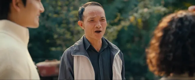 Ngược đường ngược nắng - Tập 1: Mai vừa về qu&ecirc; đ&atilde; gặp rắc rối với "oan gia" của gia đ&igrave;nh- Ảnh 12.