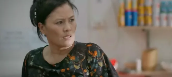 Đồng hồ đếm ngược - Tập 17: Bị r&ecirc;u rao chuyện đi t&igrave;m con ri&ecirc;ng, bố Th&agrave;nh về nh&agrave; đ&aacute;nh vợ- Ảnh 2.