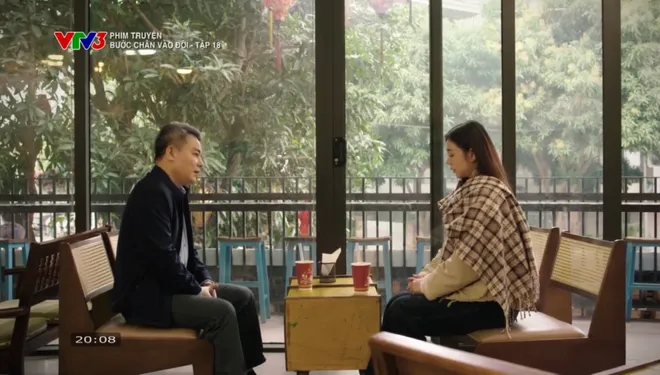 Bước ch&acirc;n v&agrave;o đời - Tập 18: Bố mẹ Qu&acirc;n li&ecirc;n tục g&acirc;y &aacute;p lực buộc Thương phải chia tay- Ảnh 1.