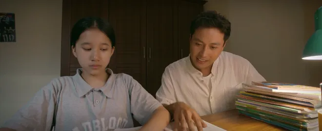 Đồng hồ đếm ngược - Tập 17: Vợ chồng bố đẻ đ&aacute;nh nhau, Th&agrave;nh bị đ&acirc;m v&agrave;o bụng - Ảnh 2.