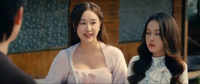 Ngược đường ngược nắng - Tập 6: Mai (Ngọc Huyền) mượn Trung (Đình Tú) làm "bình phong" cắt đuôi trai làng - Ảnh 4.