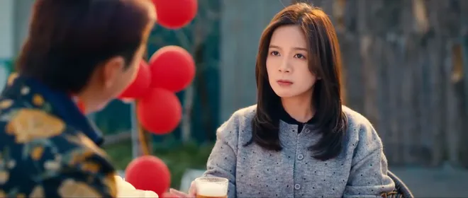 Ngược đường ngược nắng - Tập 6: Mai (Ngọc Huyền) mượn Trung (Đình Tú) làm "bình phong" cắt đuôi trai làng - Ảnh 7.