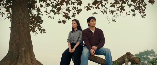 Ngược đường ngược nắng - Tập 6: Mai (Ngọc Huyền) mượn Trung (Đình Tú) làm "bình phong" cắt đuôi trai làng - Ảnh 13.