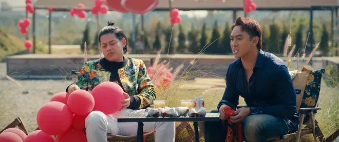 Ngược đường ngược nắng - Tập 6: Mai (Ngọc Huyền) mượn Trung (Đình Tú) làm "bình phong" cắt đuôi trai làng - Ảnh 14.