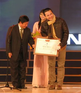 Nhạc sĩ Lê Minh Sơn: Giải thưởng Cống hiến và sứ mệnh định hình giá trị âm nhạc- Ảnh 2. Nhạc sĩ Lê Minh Sơn: Giải thưởng Cống hiến và sứ mệnh định hình giá trị âm nhạc- Ảnh 2.