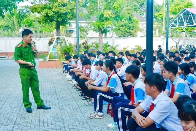 TP Hồ Ch&iacute; Minh: "cuộc chiến" tổng lực với tệ nạn ma tu&yacute;- Ảnh 3.