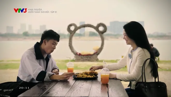 Bước ch&acirc;n v&agrave;o đời - Tập 21: Chị em Thương v&agrave; b&agrave; Dung lại l&agrave; 'oan gia ng&otilde; hẹp' - Ảnh 1.