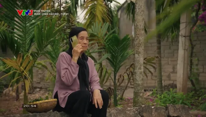 Bước ch&acirc;n v&agrave;o đời - Tập 21: Chị em Thương v&agrave; b&agrave; Dung lại l&agrave; 'oan gia ng&otilde; hẹp' - Ảnh 25.