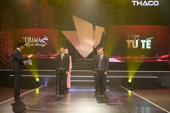 Việc tử tế th&aacute;ng 4: Khi mỗi c&uacute; &ldquo;chạm&rdquo; m&agrave;n h&igrave;nh c&oacute; thể &ldquo;bật&rdquo; l&ecirc;n y&ecirc;u thương - Ảnh 3.