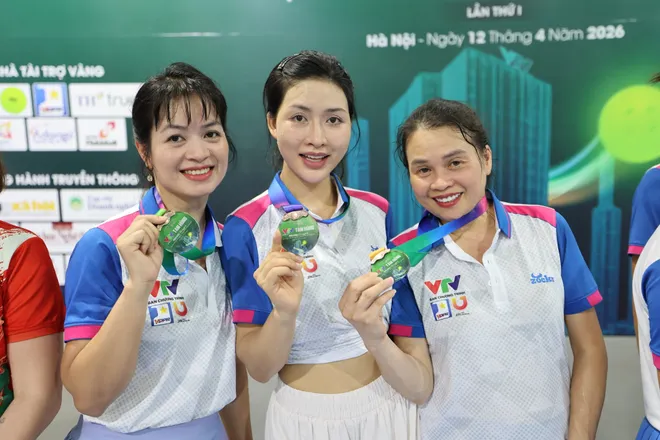 "Những người chạy sóng" VTV và phút giải lao vui vẻ cùng pickleball- Ảnh 10.