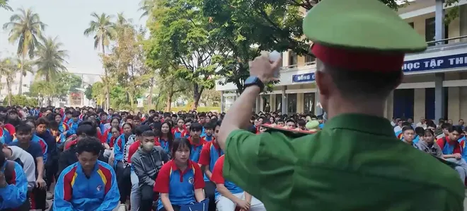 Để ma tu&yacute; kh&ocirc;ng c&ograve;n len lỏi v&agrave;o học đường- Ảnh 2.