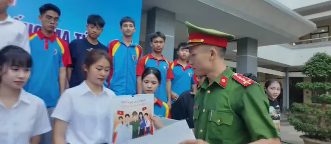 Để ma tu&yacute; kh&ocirc;ng c&ograve;n len lỏi v&agrave;o học đường- Ảnh 6.