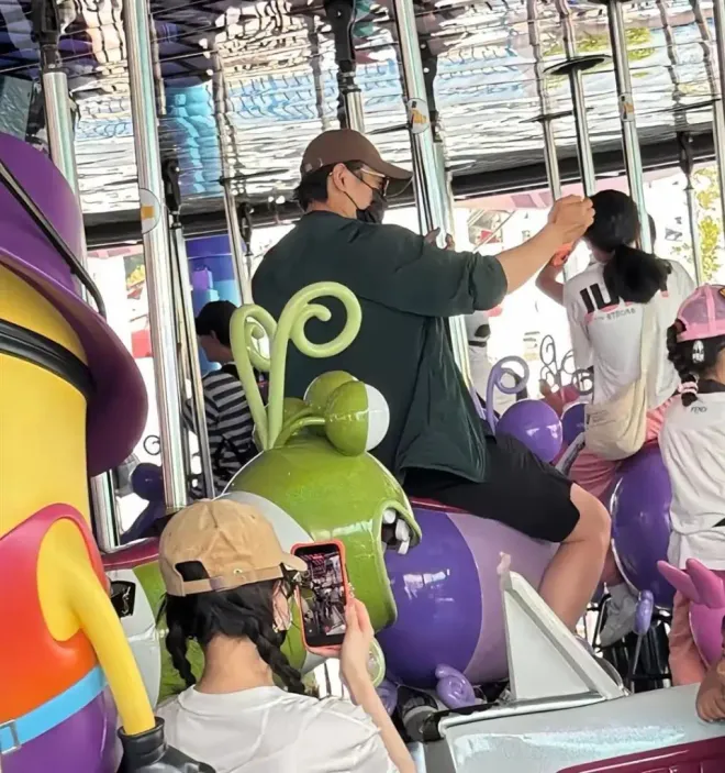 Vợ chồng Đường Yên đưa con gái đi du lịch, phá tan tin đồn hôn nhân- Ảnh 1. Vợ chồng Đường Yên đưa con gái đi du lịch, phá tan tin đồn hôn nhân- Ảnh 1.