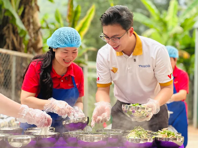 Chuyến xe tử tế th&aacute;ng 4 mang &aacute;nh s&aacute;ng v&agrave; hơi ấm về với bản l&agrave;ng v&ugrave;ng cao Thanh Ho&aacute;- Ảnh 7.