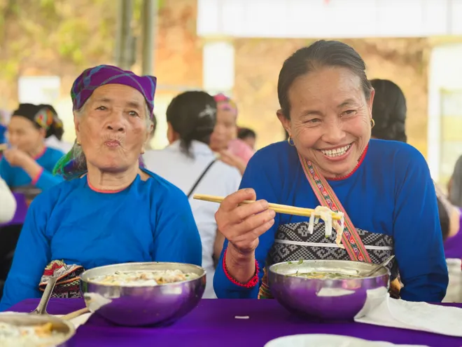 Chuyến xe tử tế th&aacute;ng 4 mang &aacute;nh s&aacute;ng v&agrave; hơi ấm về với bản l&agrave;ng v&ugrave;ng cao Thanh Ho&aacute;- Ảnh 9.