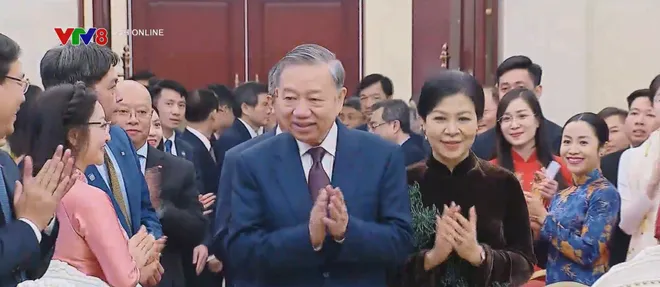 Tổng B&iacute; thư, Chủ tịch nước T&ocirc; L&acirc;m thăm cộng đồng người Việt Nam tại Trung Quốc- Ảnh 2.