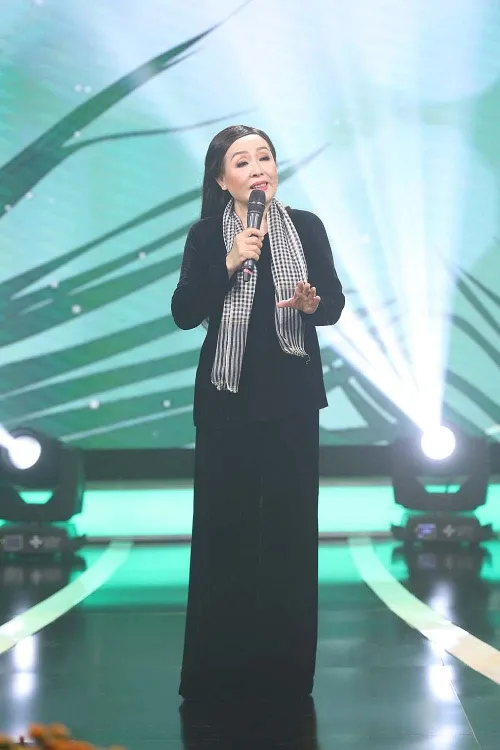 Chương tr&igrave;nh nghệ thuật ch&iacute;nh luận "Bản h&ugrave;ng ca tr&ecirc;n s&ocirc;ng": Tri &acirc;n những chiến c&ocirc;ng bất tử b&ecirc;n d&ograve;ng s&ocirc;ng Gianh  - Ảnh 5.