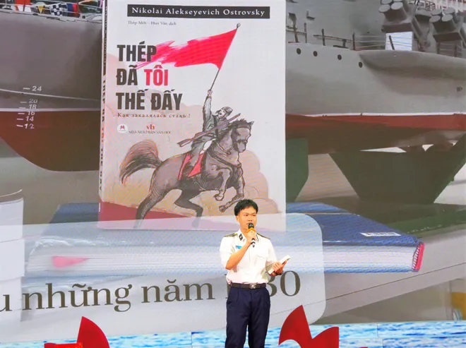 Văn h&oacute;a đọc: "H&agrave;nh trang" đặc biệt của người chiến sĩ Hải qu&acirc;n thời kỳ mới - Ảnh 4.