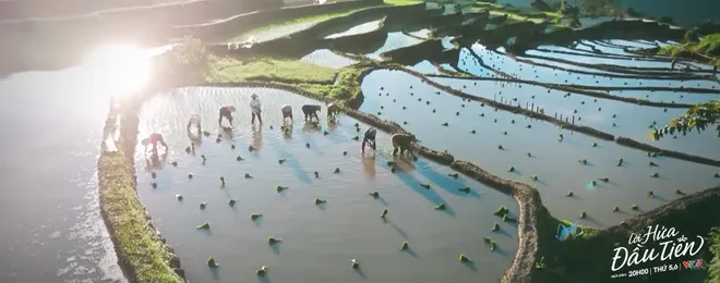 Lời hứa đầu ti&ecirc;n - Tập 1: Vừa đăng quang Hoa hậu, Vi Minh (Huyền Trang) đ&atilde; gặp l&ugrave;m x&ugrave;m- Ảnh 5.