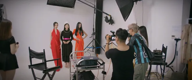 Lời hứa đầu ti&ecirc;n - Tập 1: Vi Minh gi&agrave;nh vương miện Hoa hậu nhưng kh&ocirc;ng nhận được ưu &aacute;i từ c&ocirc;ng ty quản l&yacute; - Ảnh 7.