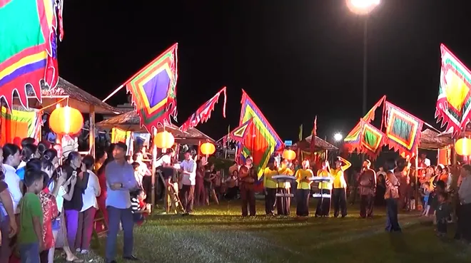 Kết nối VTV8 tuần 13.4 - 20.4: "Tổ quốc bình yên" - Tâm điểm sự kiện tại Đà Nẵng dịp lễ 30/4.- Ảnh 20. Kết nối VTV8 tuần 13.4 - 20.4: "Tổ quốc bình yên" - Tâm điểm sự kiện tại Đà Nẵng dịp lễ 30/4.- Ảnh 20.