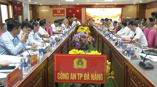 Kết nối VTV8 tuần 13.4 - 20.4: "Tổ quốc bình yên" - Tâm điểm sự kiện tại Đà Nẵng dịp lễ 30/4.- Ảnh 1. Kết nối VTV8 tuần 13.4 - 20.4: "Tổ quốc bình yên" - Tâm điểm sự kiện tại Đà Nẵng dịp lễ 30/4.- Ảnh 1.