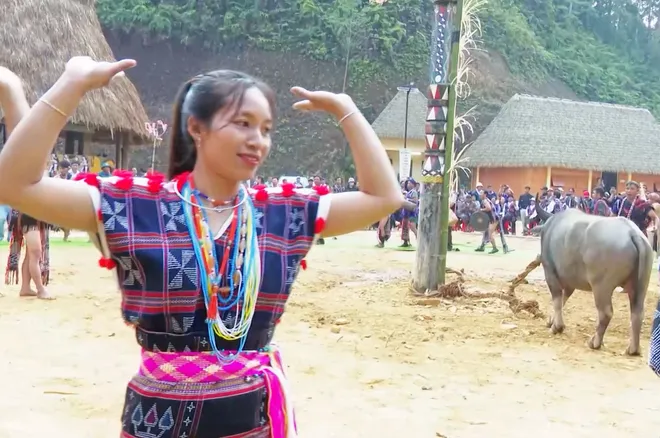 Kết nối VTV8 tuần 13.4 - 20.4: "Tổ quốc bình yên" - Tâm điểm sự kiện tại Đà Nẵng dịp lễ 30/4.- Ảnh 12. Kết nối VTV8 tuần 13.4 - 20.4: "Tổ quốc bình yên" - Tâm điểm sự kiện tại Đà Nẵng dịp lễ 30/4.- Ảnh 12.