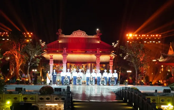 THTT 20h10 tr&ecirc;n VTV1 v&agrave; VTV8: Chương tr&igrave;nh nghệ thuật ch&iacute;nh luận "Bản h&ugrave;ng ca tr&ecirc;n s&ocirc;ng" - Ảnh 2.