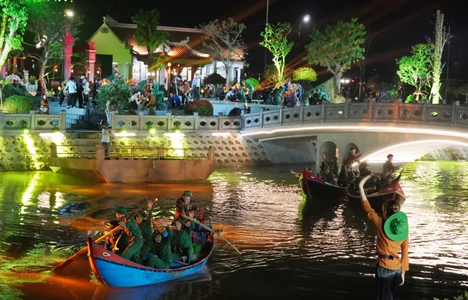 THTT 20h10 tr&ecirc;n VTV1 v&agrave; VTV8: Chương tr&igrave;nh nghệ thuật ch&iacute;nh luận "Bản h&ugrave;ng ca tr&ecirc;n s&ocirc;ng" - Ảnh 6.