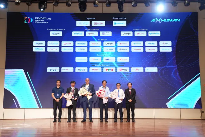 DevDay Đ&agrave; Nẵng 2026: Sức n&oacute;ng từ ng&agrave;y hội c&ocirc;ng nghệ lớn nhất miền Trung- Ảnh 2.
