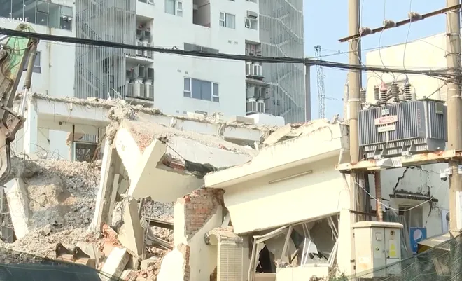Đ&agrave; Nẵng: Thi c&ocirc;ng giải ph&oacute;ng mặt bằng l&agrave;m sập nh&agrave; d&acirc;n- Ảnh 2.