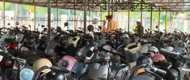 Hiểm họa xe đạp điện độ chế tại L&acirc;m Đồng: Tốc độ kinh ho&agrave;ng 80km/h- Ảnh 6.