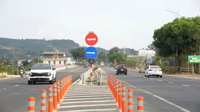 L&acirc;m Đồng: Tăng cường giải ph&aacute;p an to&agrave;n tr&ecirc;n c&aacute;c tuyến giao th&ocirc;ng mới - Ảnh 6.