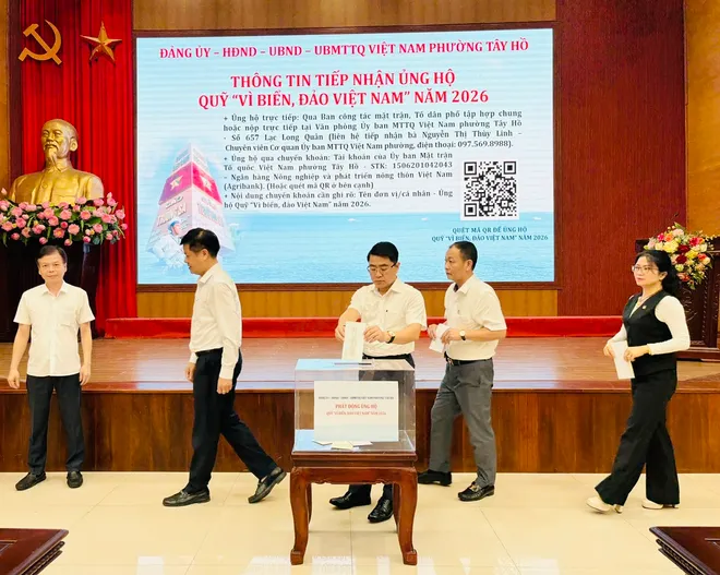 H&agrave; Nội: Lan tỏa tinh thần v&igrave; biển đảo tại T&acirc;y Hồ - Ảnh 2.