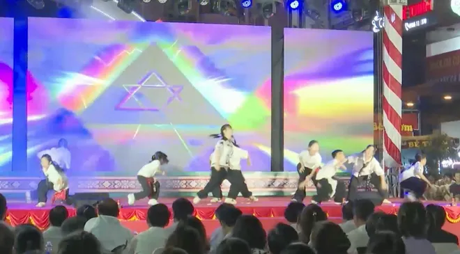 Phố Ẩm thực Di&ecirc;n Hồng - Điểm nhấn mới của kinh tế đ&ecirc;m phố n&uacute;i Gia Lai- Ảnh 7.