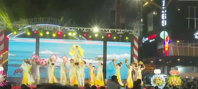 Phố Ẩm thực Di&ecirc;n Hồng - Điểm nhấn mới của kinh tế đ&ecirc;m phố n&uacute;i Gia Lai- Ảnh 8.