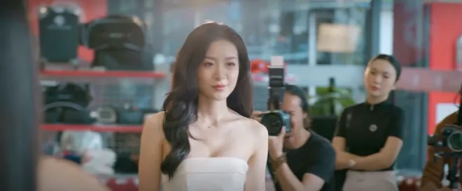 Lời hứa đầu ti&ecirc;n - Tập 3: Sự nghiệp của Vi Minh khởi sắc nhờ drama hẹn h&ograve; với thiếu gia - Ảnh 5.