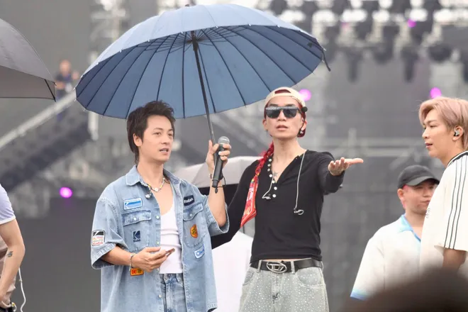 Gai Home tổng duyệt trong mưa, c&aacute;c Anh T&agrave;i vẫn ch&aacute;y hết m&igrave;nh- Ảnh 10.