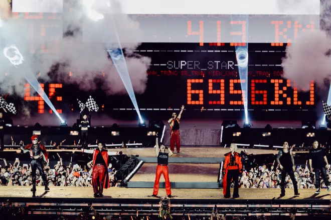 Gai Home Concert: 50.000 kh&aacute;n giả c&ugrave;ng c&aacute;c Anh T&agrave;i đi qua một &ldquo;lễ tốt nghiệp&rdquo; đầy cảm x&uacute;c - Ảnh 3.