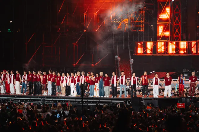 Gai Home Concert: 50.000 kh&aacute;n giả c&ugrave;ng c&aacute;c Anh T&agrave;i đi qua một &ldquo;lễ tốt nghiệp&rdquo; đầy cảm x&uacute;c - Ảnh 13.