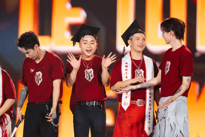 Gai Home Concert: 50.000 kh&aacute;n giả c&ugrave;ng c&aacute;c Anh T&agrave;i đi qua một &ldquo;lễ tốt nghiệp&rdquo; đầy cảm x&uacute;c - Ảnh 16.