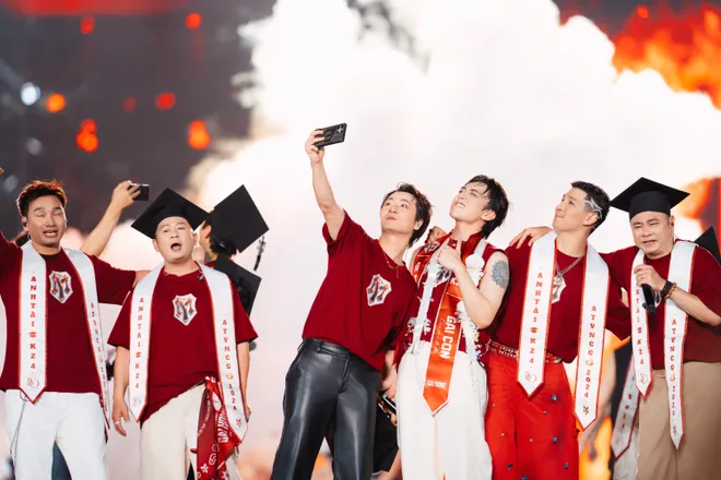 Gai Home Concert: 50.000 kh&aacute;n giả c&ugrave;ng c&aacute;c Anh T&agrave;i đi qua một &ldquo;lễ tốt nghiệp&rdquo; đầy cảm x&uacute;c - Ảnh 14.